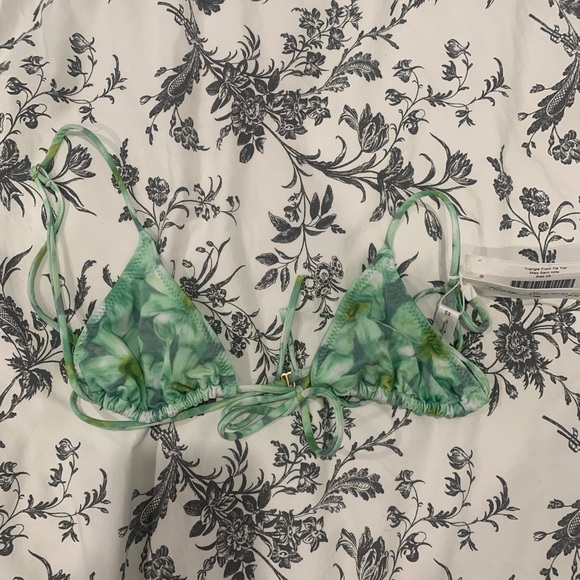 HEAVY MANNERS MISS KITS FRONT TIE BIKINI TOP - Picture 4 of 6